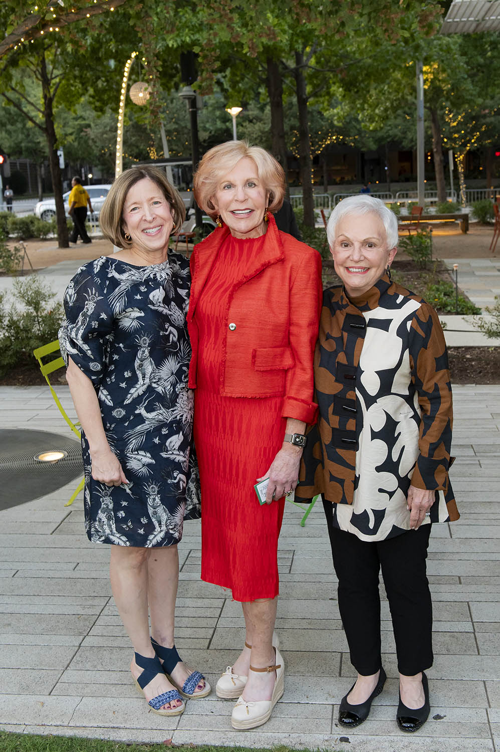 Carol Podalsky, Linda Hart, Lottie Lyle