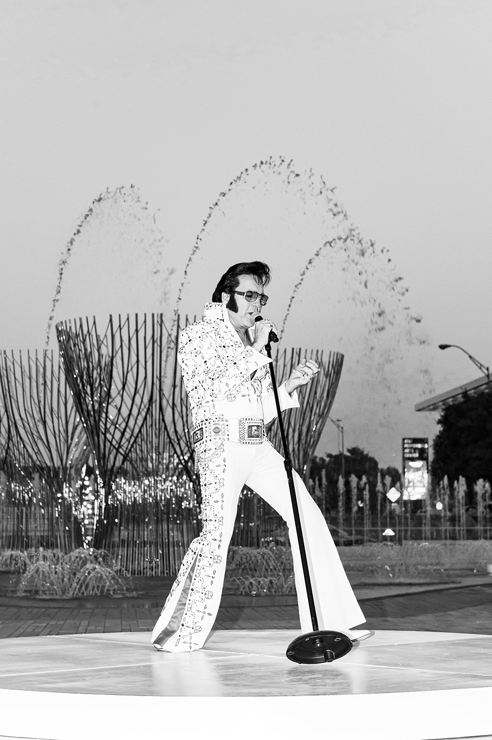 Elvis Presley Tribute Artist, Kraig Parker (1)